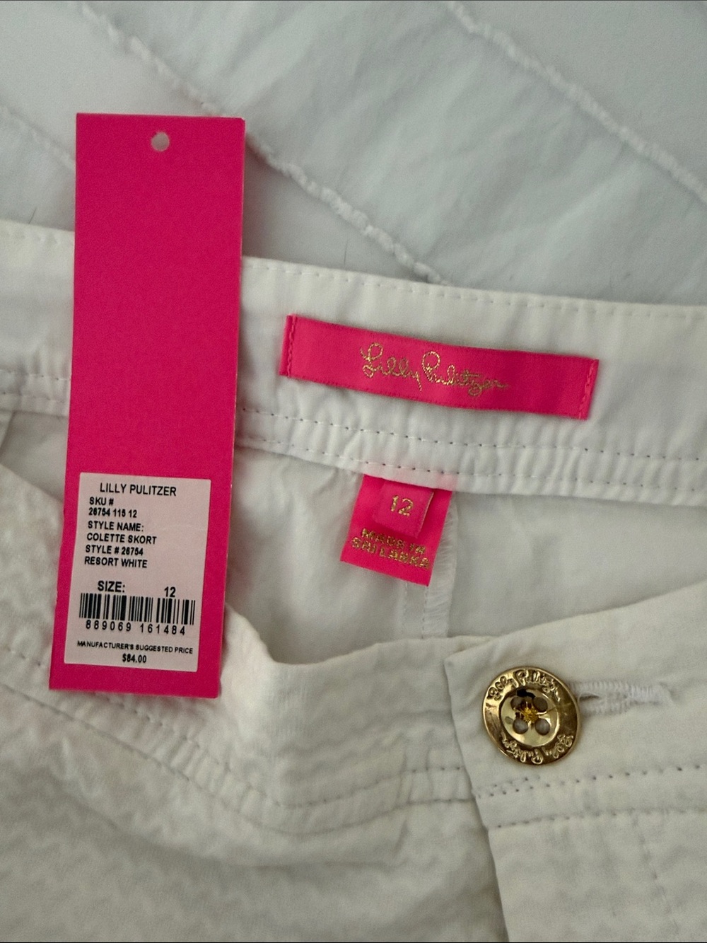 Lilly Pulitzer White Skort with Hot Pink Labels and Gold Button - Picture 2 of 3